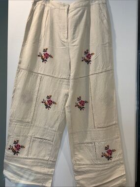 NWT. Cream Wide-Leg, Beautifully Embroidered Floral Pants